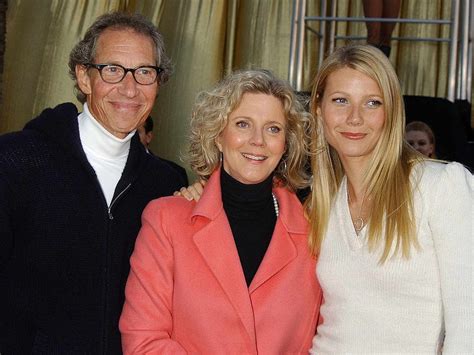 hillary danner|gwyneth paltrow parents.